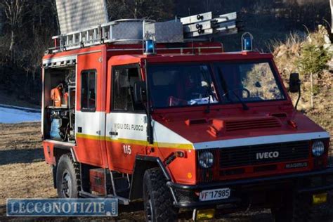 Varese Turisti Si Perdono Nei Boschi Salvati Nella Notte Dai Pompieri