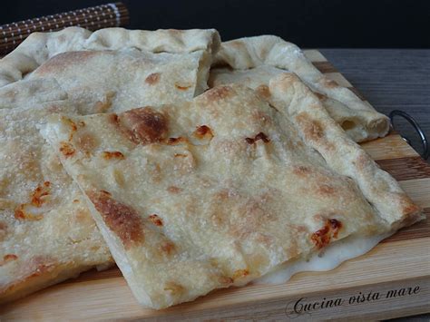 Focaccia Allo Stracchino