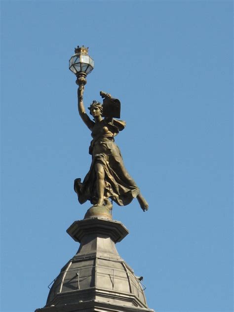Edificios y Monumentos de Buenos Aires: Edificio La Prensa :: Actual
