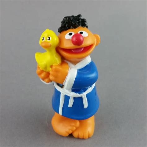 Sesame street rubber duckie - smartsbinger