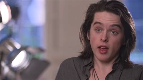 Ferdia Walsh-Peelo: SING STREET - YouTube