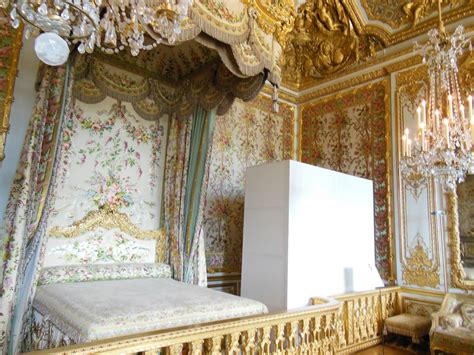 Buckingham Palace On Pinterest Drawing Room Palace Interior And