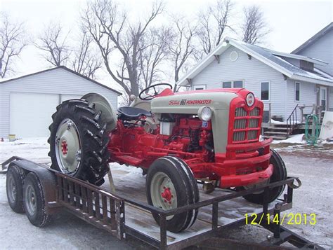 1958 861 Ford (2013-12-14) - Tractor Shed