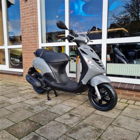 Piaggio Zip Sp Nardo Grey Glans Grijs De Betuwe Scooters Arnhem Elden