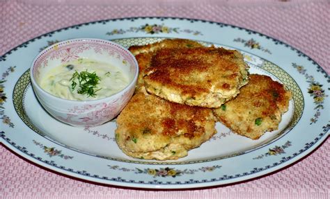 Salmon Fish Cakes – Cooking with Nigella