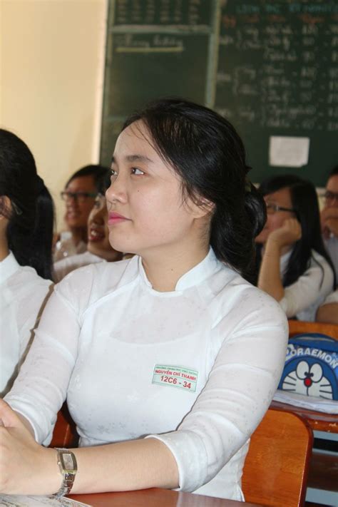 Đến hot girl cũng có thời đạt đỉnh cao cân nặng béo đúng là không tha riêng ai