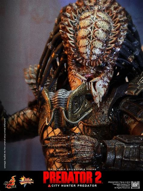 Hot Toys Th Scale City Hunter Predator Collectible Figure
