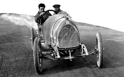 16 Novembre 1929 Enzo Ferrari Fonde La Scuderia Ferrari Lannuel De