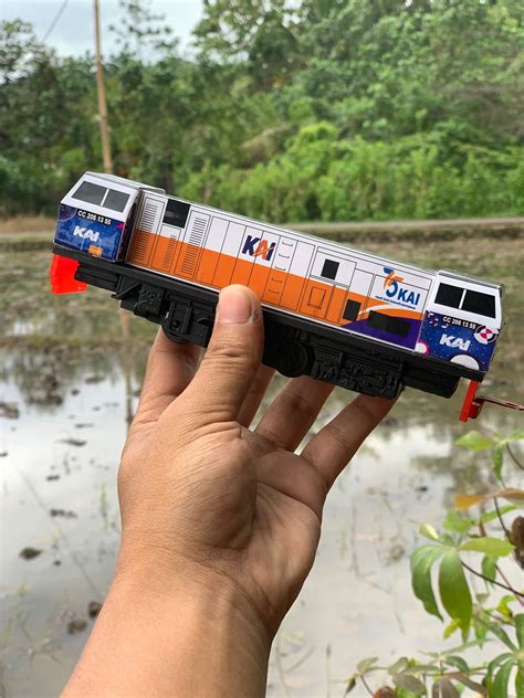 Mainan Kereta Api Lokomotif Cc Livery Hype Trip Spesial Mesin Bisa