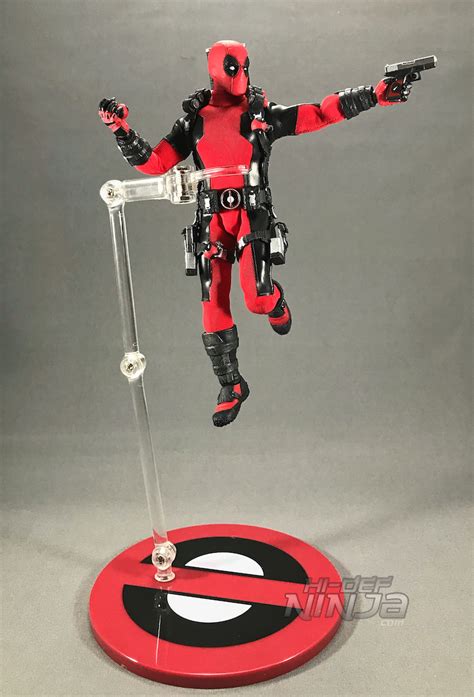 Deadpool Mezco Figure Review 01 2017 61 Hi Def Ninja Blu Ray