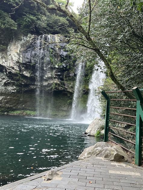 Cheonjiyeon Waterfall Jeju : r/korea