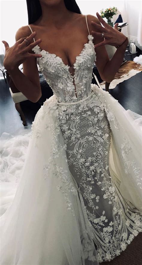 33 Breathtakingly Beautiful Wedding Gowns With Amazing Details