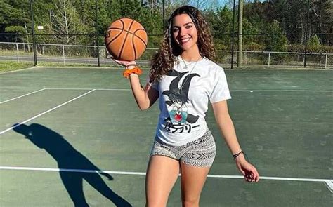 McKinzie Valdez OnlyFans: A Case Study in Online Marketing. - ij9jtdv
