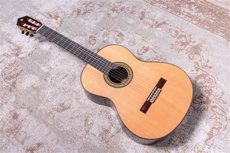 Alhambra 11P Classical Guitar – Fanatic Guitars