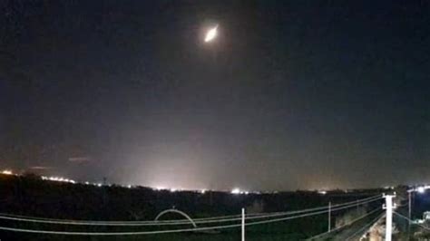 Un Meteorite Sui Cieli Di Puglia E Basilicata Il Tam Tam Sui Social Di