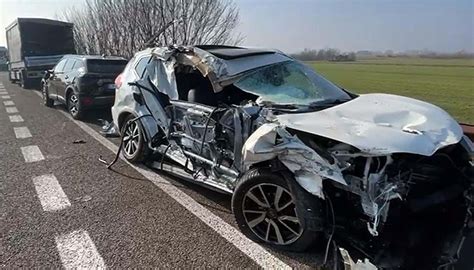 Due Incidenti Sulle Autostrade Provocano Morti In Un Maxi