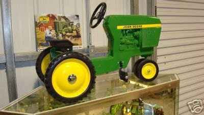 520 John Deere Pedal Tractor | #28273228