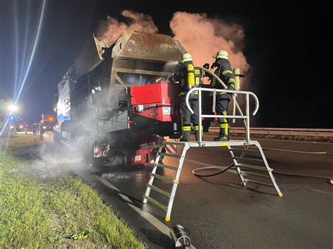 FW ROW Schwertransport In Flammen Presseportal