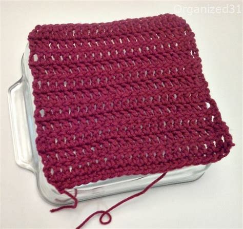 Crochet Casserole Cozy Just in Time for Thanksgiving & the Holidays - Organized 31