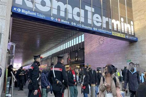 Stazione Termini Di Roma Furti Spaccio E Commercio Abusivo Sotto Il