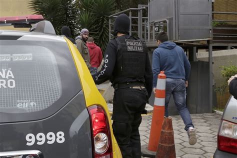 Pms S O Presos Suspeitos De Terem Participado De Chacina No S Tio Cercado