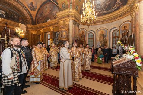 Foto Sf Nta Ecaterina Ocrotitoare A Studen Ilor A Fost S Rb Torit