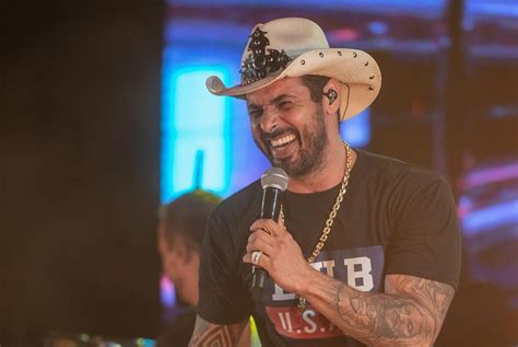 Cantor sertanejo morre após realizar cirurgia no coração Sua Música