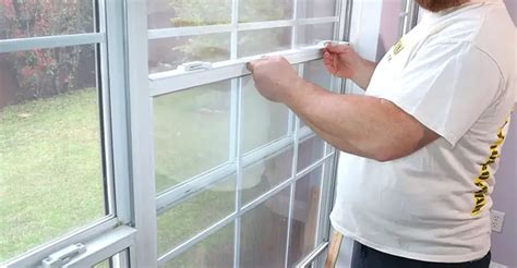 How To Fix A Window That Won T Stay Up