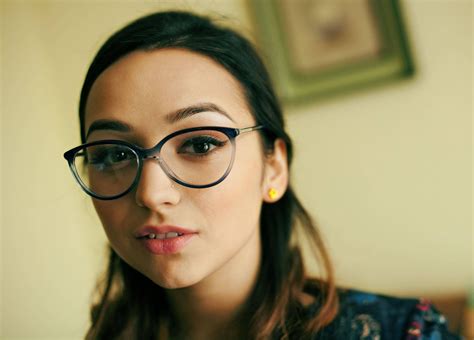 Face Portrait Women Glasses Brunette Wallpaper Girls Wallpaper
