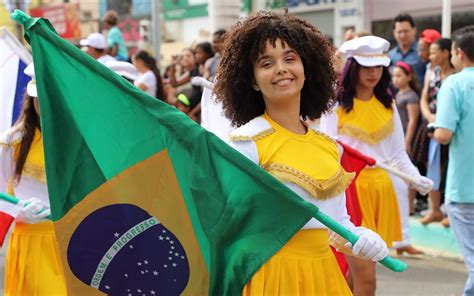 Desfile de 7 de Setembro celebra a Liberdade e a Democracia Caraíbas FM