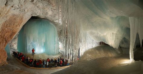 La Grotte De Glace Eisriesenwelt En Autriche