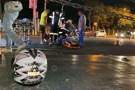 Acidente Entre Carro E Moto Deixa Motociclista Ferido Na Avenida