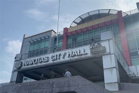 pia navotas restricts entry  travellers