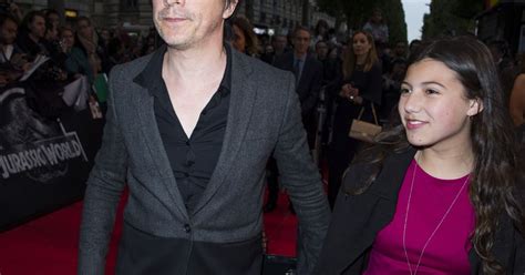 Nicola Sirkis et sa fille Théa Première du film Jurassic World à l