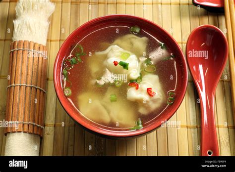Chinese Short Soup Stock Photo Alamy