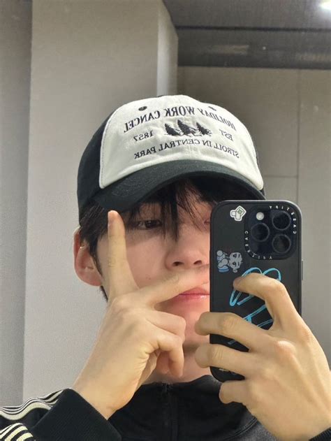 Zb1 Zerobaseone Sung Hanbin Mirror Selca Selfie In 2024 Hanbin