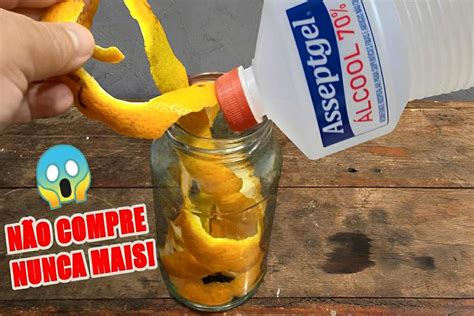 Misturei álcool casca de laranja e fiz um limpador multiuso super