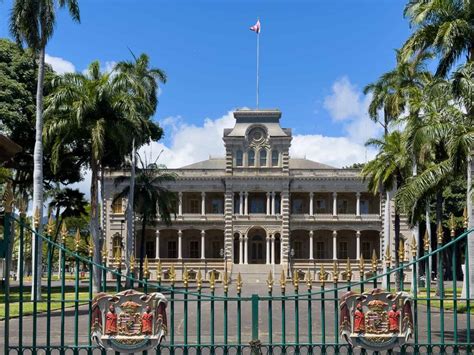 Iolani Palace – Go Oahu