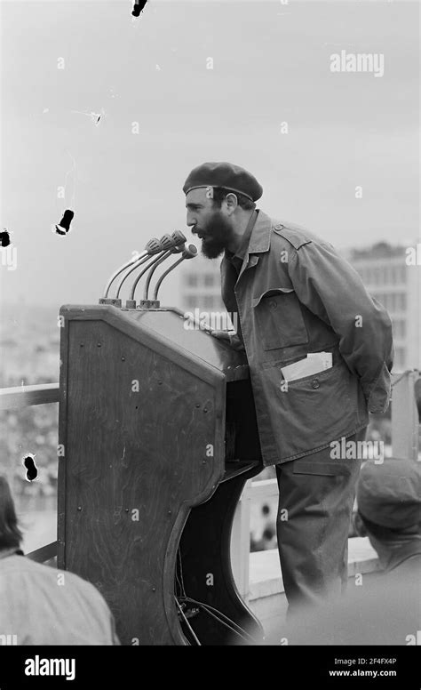 Fidel Castro Speaking Hi Res Stock Photography And Images Alamy