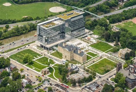 Bridgepoint Hospital Aerial View.jpg - Canadian Architect