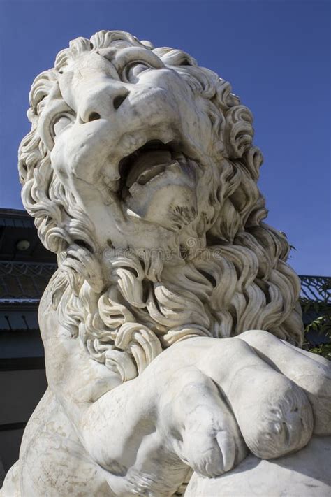 White Marble Lion Sculpture Stock Image Image Of Garden Lion