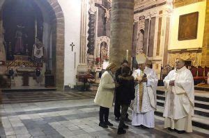 Mons Zornoza Presidi La Misa Del Gallo En La Parroquia De Santa Cruz