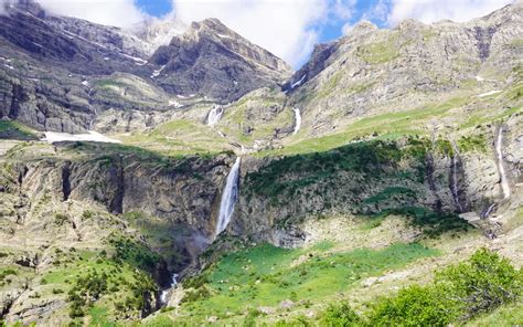 Ruta De Las Cascadas Del Cinca En El Valle De Pineta