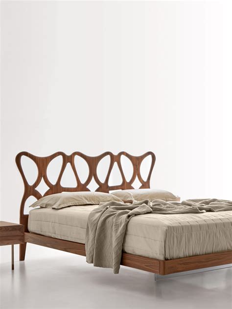 Floating Pedrera Bed Modesign