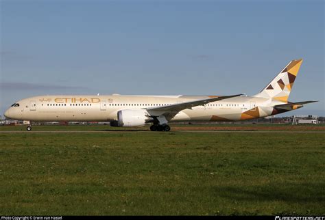 A Bmb Etihad Airways Boeing Dreamliner Photo By Erwin Van