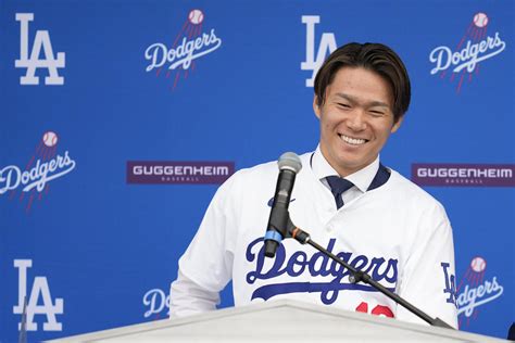 ドジャース山本由伸が入団会見Good afternoon冒頭で英語スピーチ MLB写真ニュース 日刊スポーツ