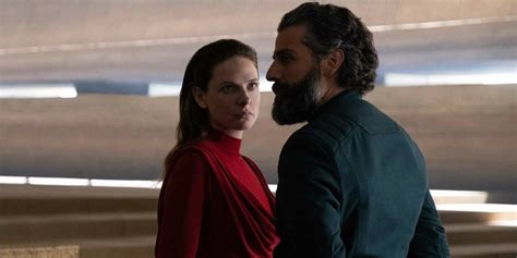 Dune: Oscar Isaac & Rebecca Ferguson Face Off In New Images