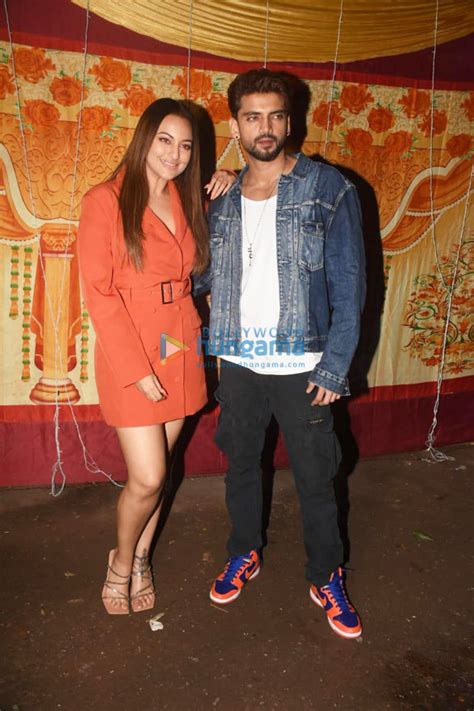 Photos Sonakshi Sinha And Zaheer Iqbal Snapped At The Promotions Of