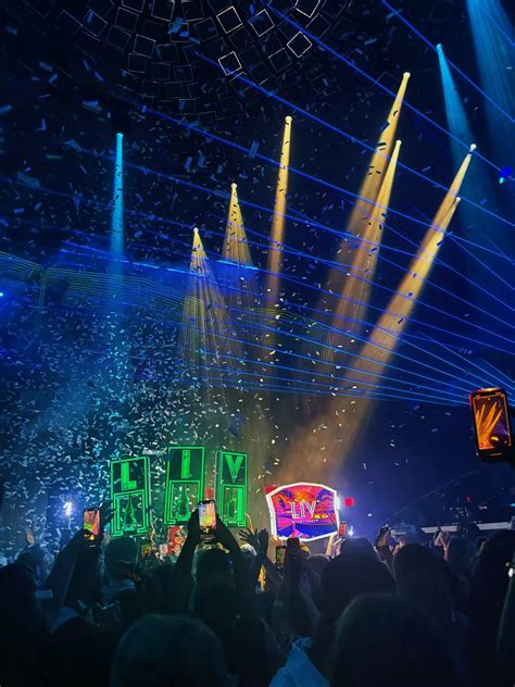 LIV Night Club Miami | Miami nightlife, Miami club, Miami night