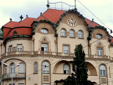 Art Nouveau and Viennese Secession Architecture in Oradea, Romania | Travel and Lifestyle ...